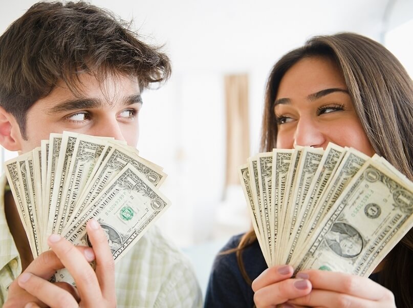 Деньги и любовь. Как обсуждать с партнером финансовые вопросы?